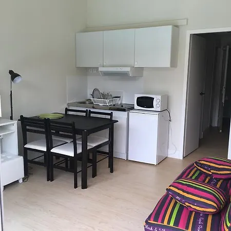 Dans La Foret De Pins, A 800m De La Mer Appartement