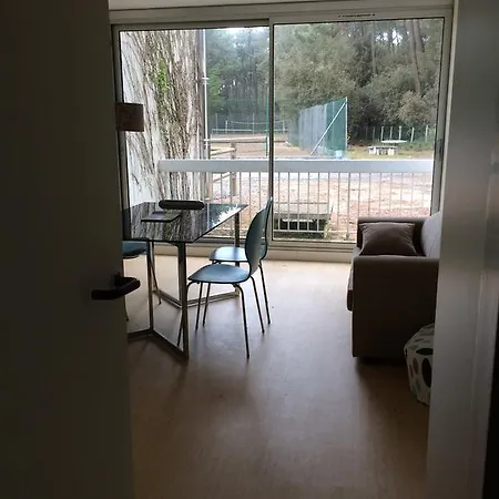 Dans La Foret De Pins, A 800m De La Mer Appartement *